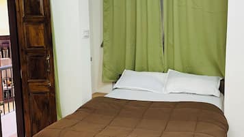 2 bedrooms, bed sheets
