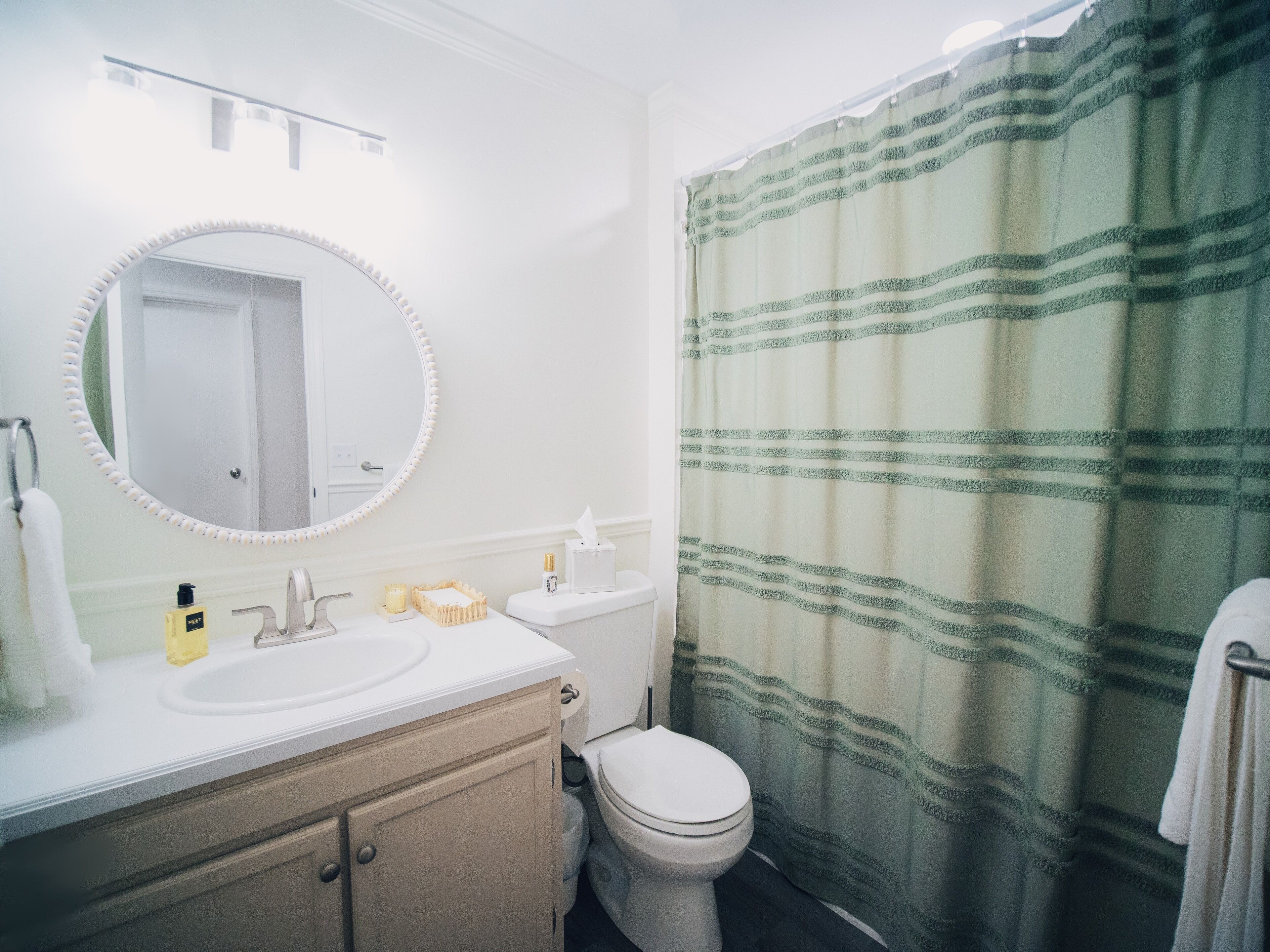 Shower, towels, soap, toilet paper