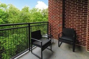 Property grounds - Cozy 1-bedroom apartment in Buckhead Atlanta  (Atlanta)