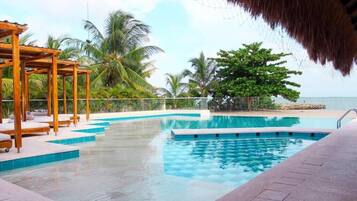 House, 3 Bedrooms, Balcony, Beachside | Kolam renang | Kolam renang terbuka