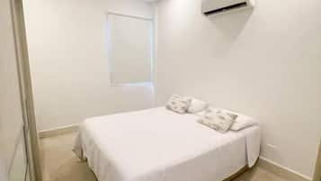 Skrivbord, strykjärn/strykbräda och gratis wi-fi