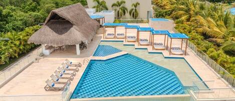 House, 3 Bedrooms, Balcony, Beachside | Pool | Outdoor pool