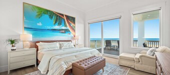BRAND NEW Beachfront House•Amazing OceanViews•Elevator•BestLocation Galveston!