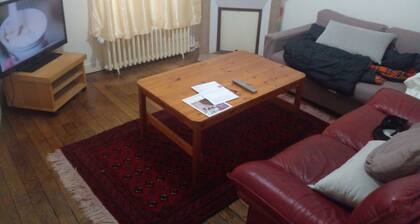 fully-equipped, quiet apartment near metro station 5' from Paris,