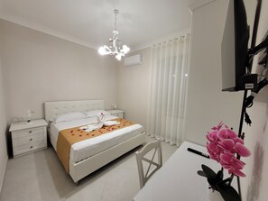 Habitación doble clásica | Escritorio, cortinas blackout y insonorización 