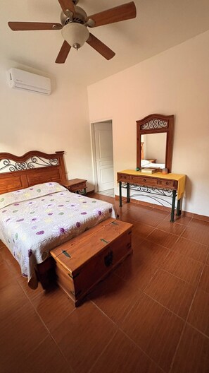 Internet, bed sheets - Casa Anita Pool House in San Pancho - 3 Bedrooms + Full Kitchen + Patio (San Francisco)