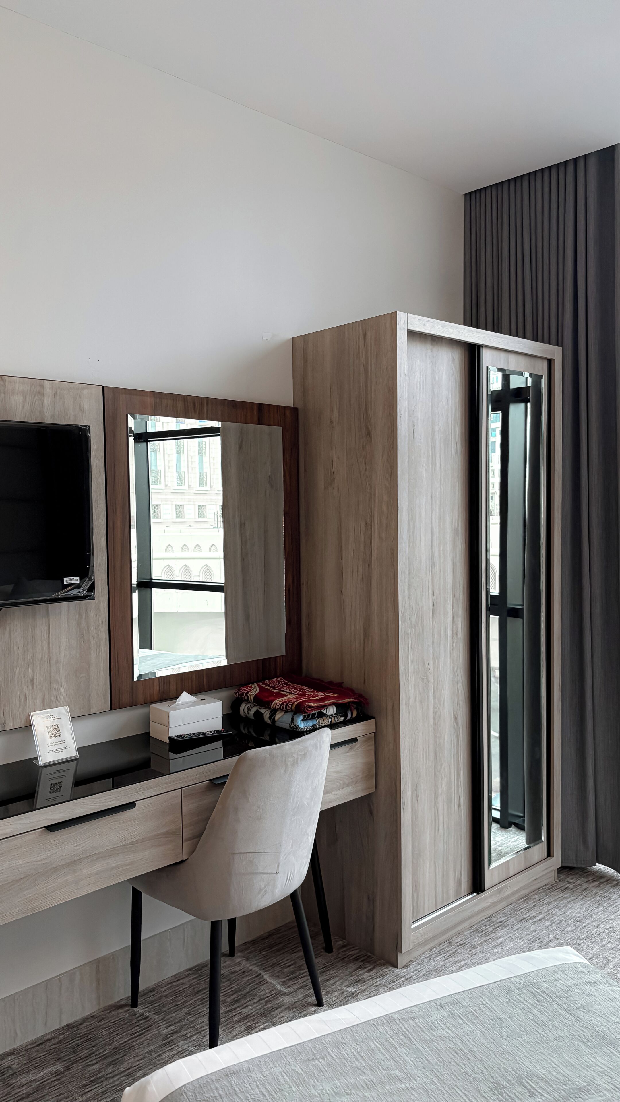 Signature-Dreibettzimmer | Wohnbereich | Flachbildfernseher