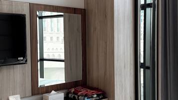 Signature-Dreibettzimmer | Wohnbereich | Flachbildfernseher