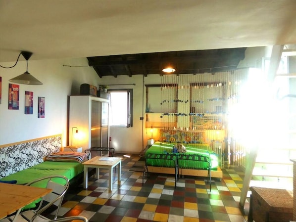 In-room safe, free WiFi - Solsicily B&B (Catania)