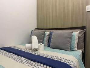 1 habitación, tabla de planchar con plancha, wifi y ropa de cama 