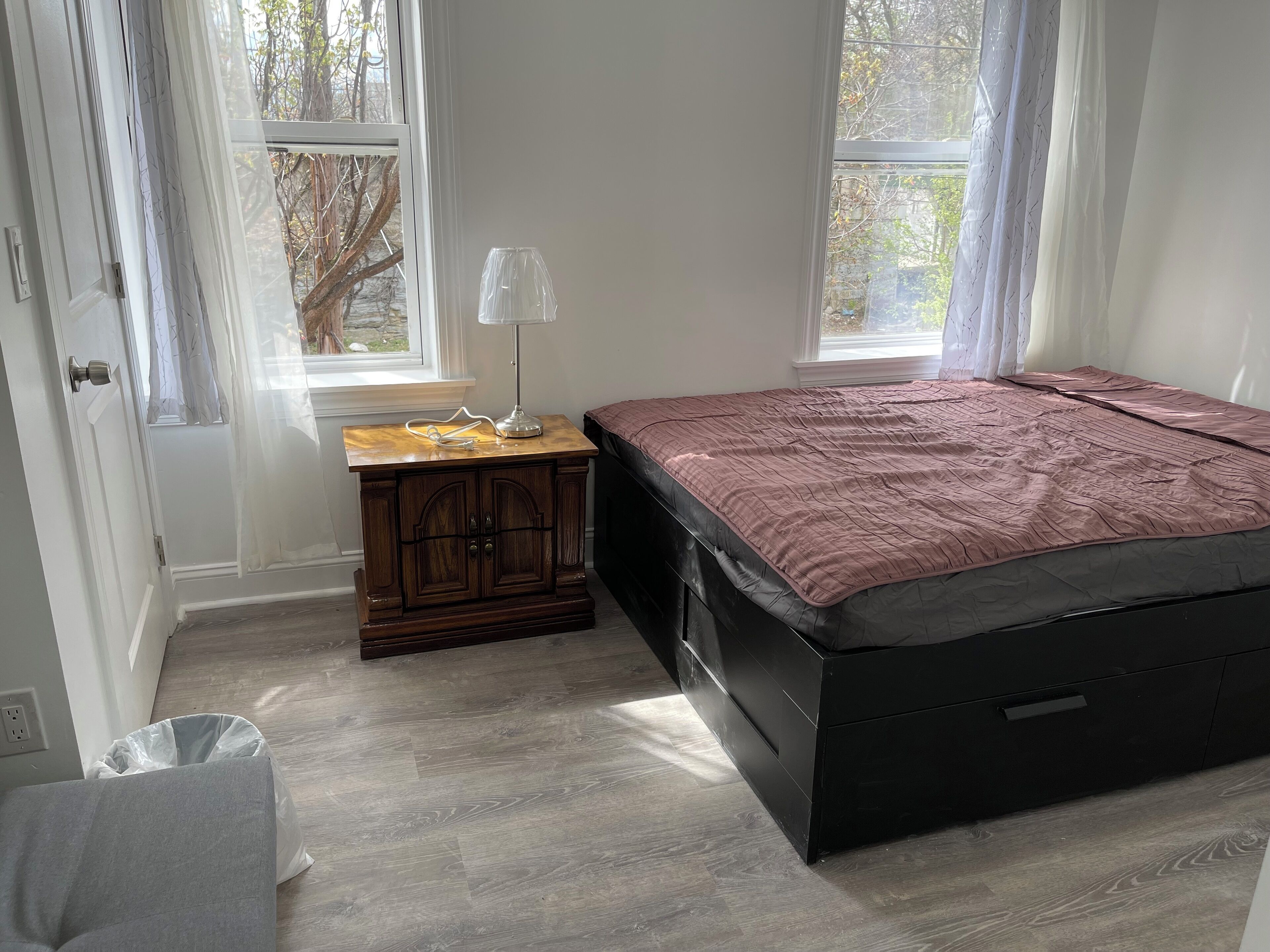 1 chambre, fer et planche à repasser, accès Internet, draps fournis