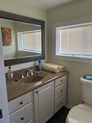 Handtücher, Seife, Toilettenpapier