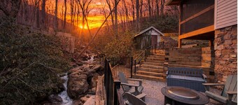 New! Private Waterfall! King Suite~Pet Friendly