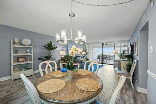 Dining - Oceanfront 2BR- Outdoor Pool- Brigadune I 1D (Myrtle Beach)