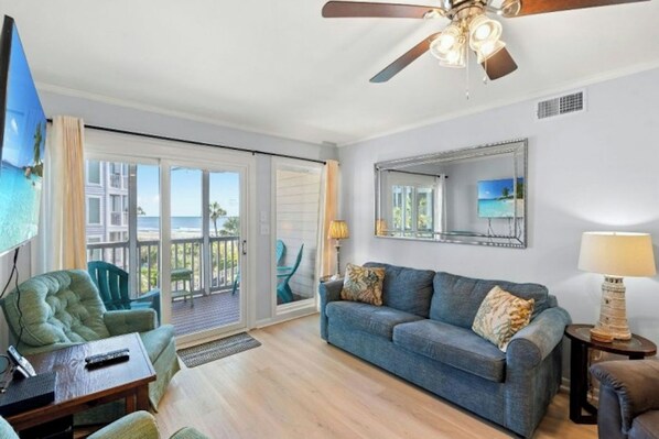 TV - Ocean View 3BR At Pelican's Watch 209- Pool (Myrtle Beach)