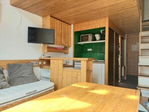 Interior - 200m from ski slopes, 2nd floor, balcony, tv, 33m², Les Arcs (Les Arcs)