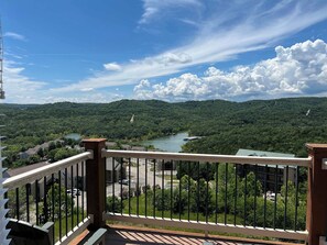 Property grounds - L-9 Cozy, clean close to SDC stunning views (Branson)