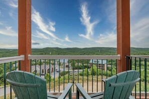 Property grounds - L-4 Close to SDC amazing views clean and cozy (Branson)