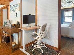 Interior - Ultimate Hayward Trailhead Cabin (Hayward)