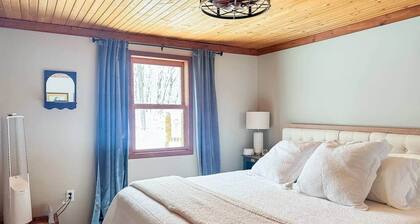 Ultimate Hayward Trailhead Cabin