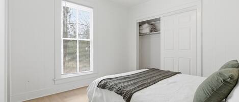 2 bedrooms, free WiFi, bed sheets