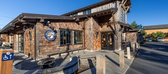 The Larch Lodge at Neahkahnie