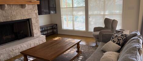 Smart TV, music library