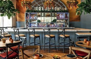 Bar (in der Unterkunft)