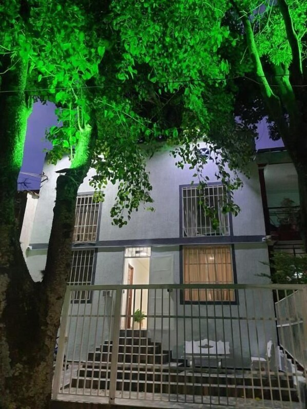 Traditional Loft | Exterior - Lofthouse 14 (Cali)