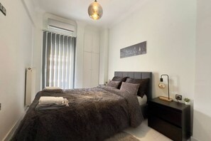 2 bedrooms, iron/ironing board, WiFi, bed sheets - Zillion Home - Modern & Lux Stay Kalamaria by TT (Kalamaria)