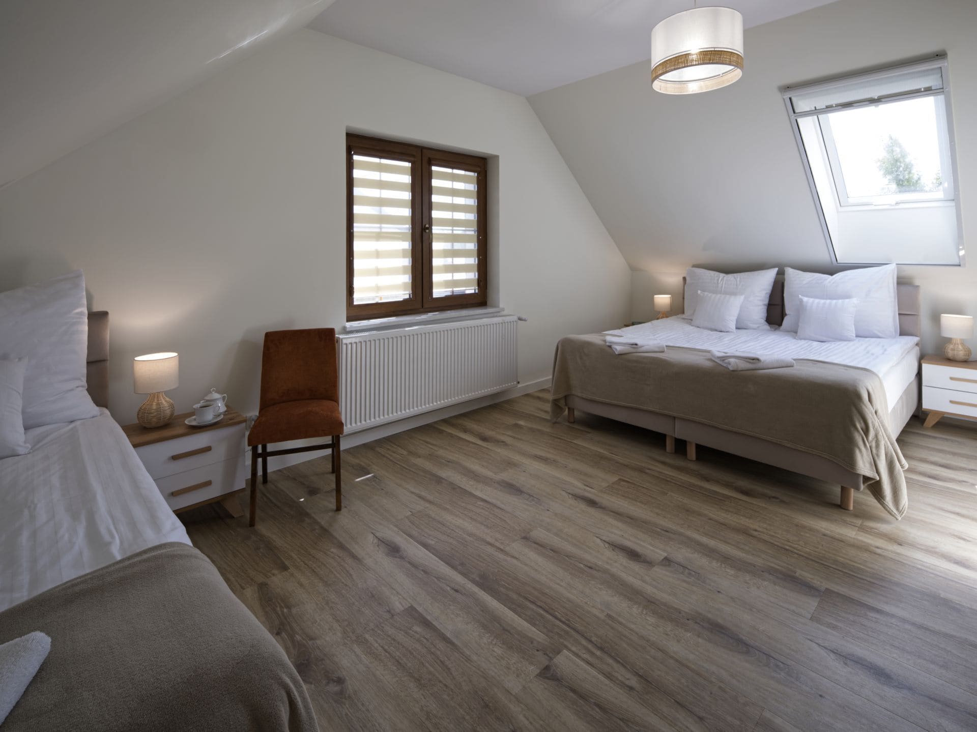 4 chambres, fer et planche à repasser, lit parapluie, Wi-Fi gratuit