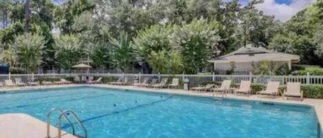 Ulkouima-allas, lämmitetty uima-allas