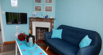 VILLA DES BAINS DE MER 1 A 3 PERS 300 M PLAGE AVEC BALCON ET VUE VELOS FOURNIS