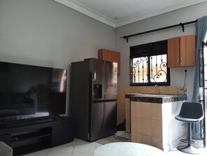Interior - Quaint 1-bedroom apartment in pleasant Kampala neighborhood (Kampala)