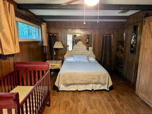 4 dormitorios, tabla de planchar con plancha, wifi gratis y ropa de cama