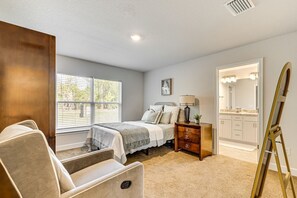 3 soverom, strykejern/-brett, wi-fi og sengetøy