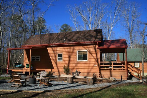 Come stay with us in a cozy, tiny home in the small town of Belton, SC!