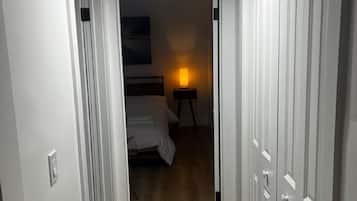 1 bedroom, WiFi (free), bed sheets