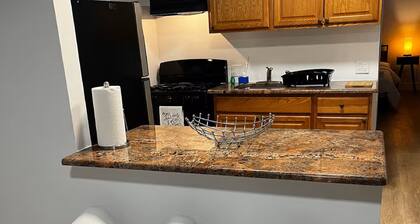 Private Garden Condo minutes from NYC and park