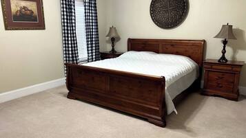 3 bedrooms, desk, iron/ironing board, free WiFi