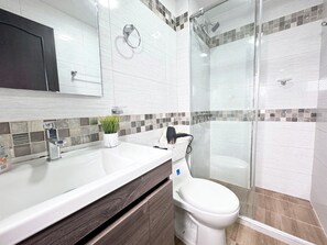 Hair dryer, towels, soap, toilet paper - Better rest in the exclusive Sector Chicó 95: spaciousness, comfort and tranquility (Bogotá)