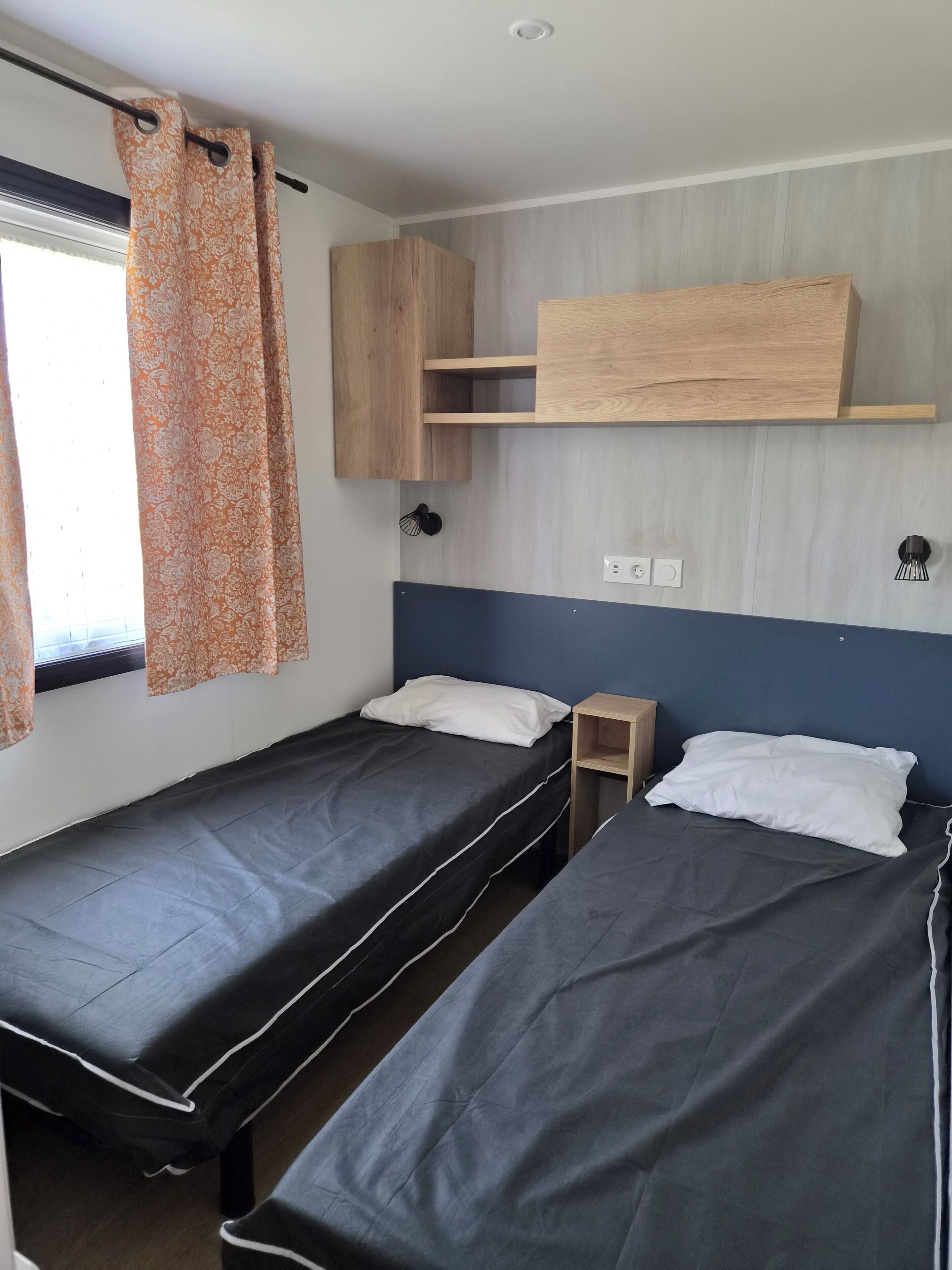 3 bedrooms, iron/ironing board