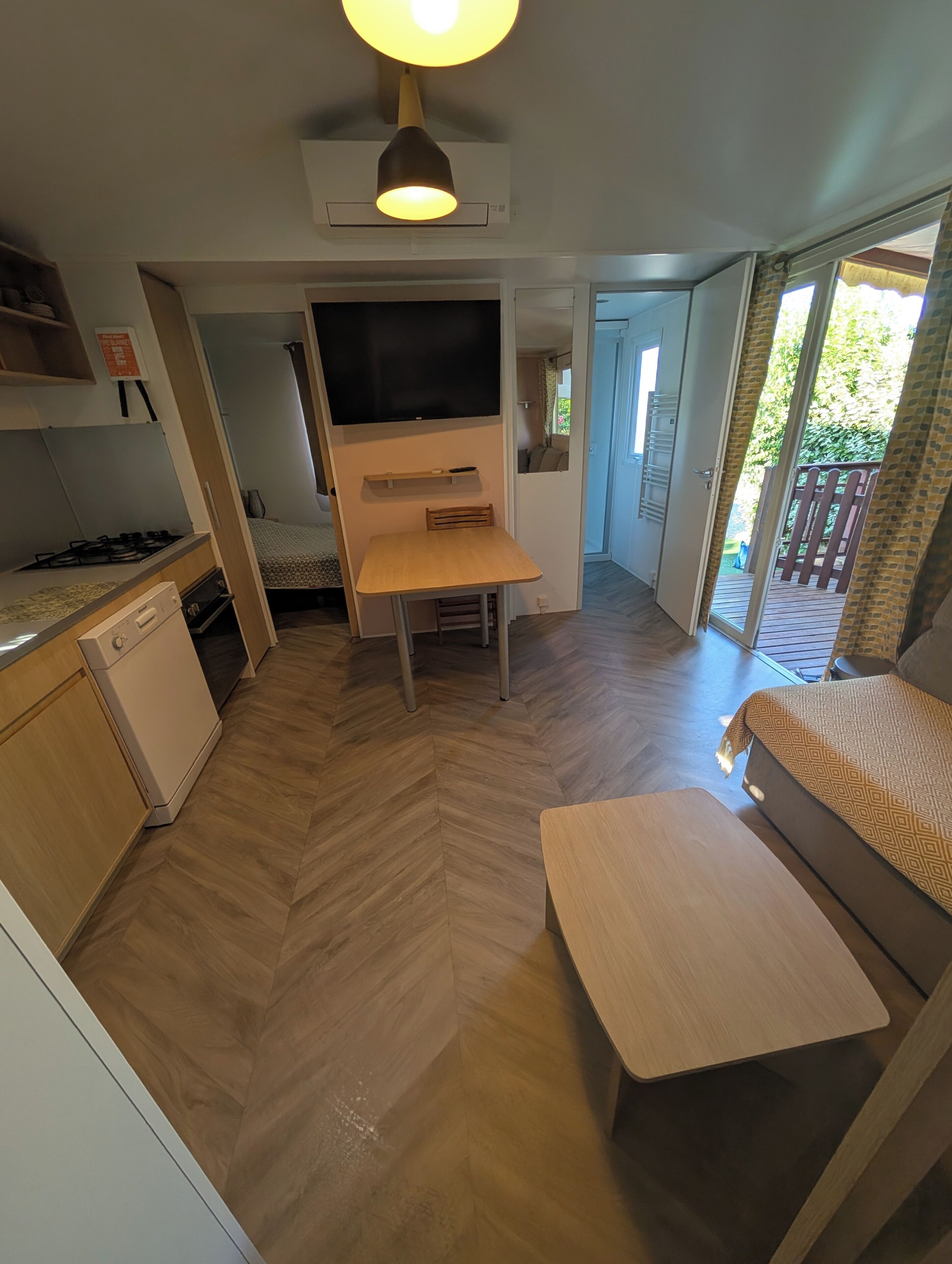 3 Schlafzimmer, Bügeleisen/Bügelbrett