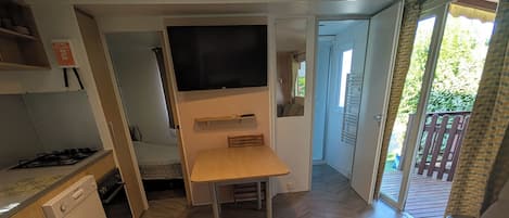 3 bedrooms, iron/ironing board