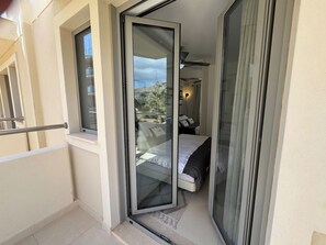 2 Schlafzimmer, BĂŒgeleisen/BĂŒgelbrett, kostenloses WLAN, BettwĂ€sche