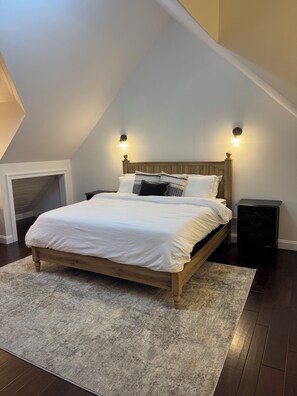 4 bedrooms, WiFi, bed sheets