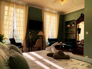 1 chambre, fer et planche à repasser, Wi-Fi, draps fournis
