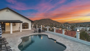 Outdoor pool - Built Into A Mtn - Heated Pool & Lounge (Phoenix)