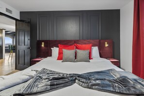 House, Mountain View | Free WiFi - Built Into A Mtn - Heated Pool & Lounge (Phoenix)