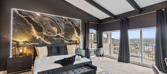 Built Into A Mtn - Heated Pool & Lounge